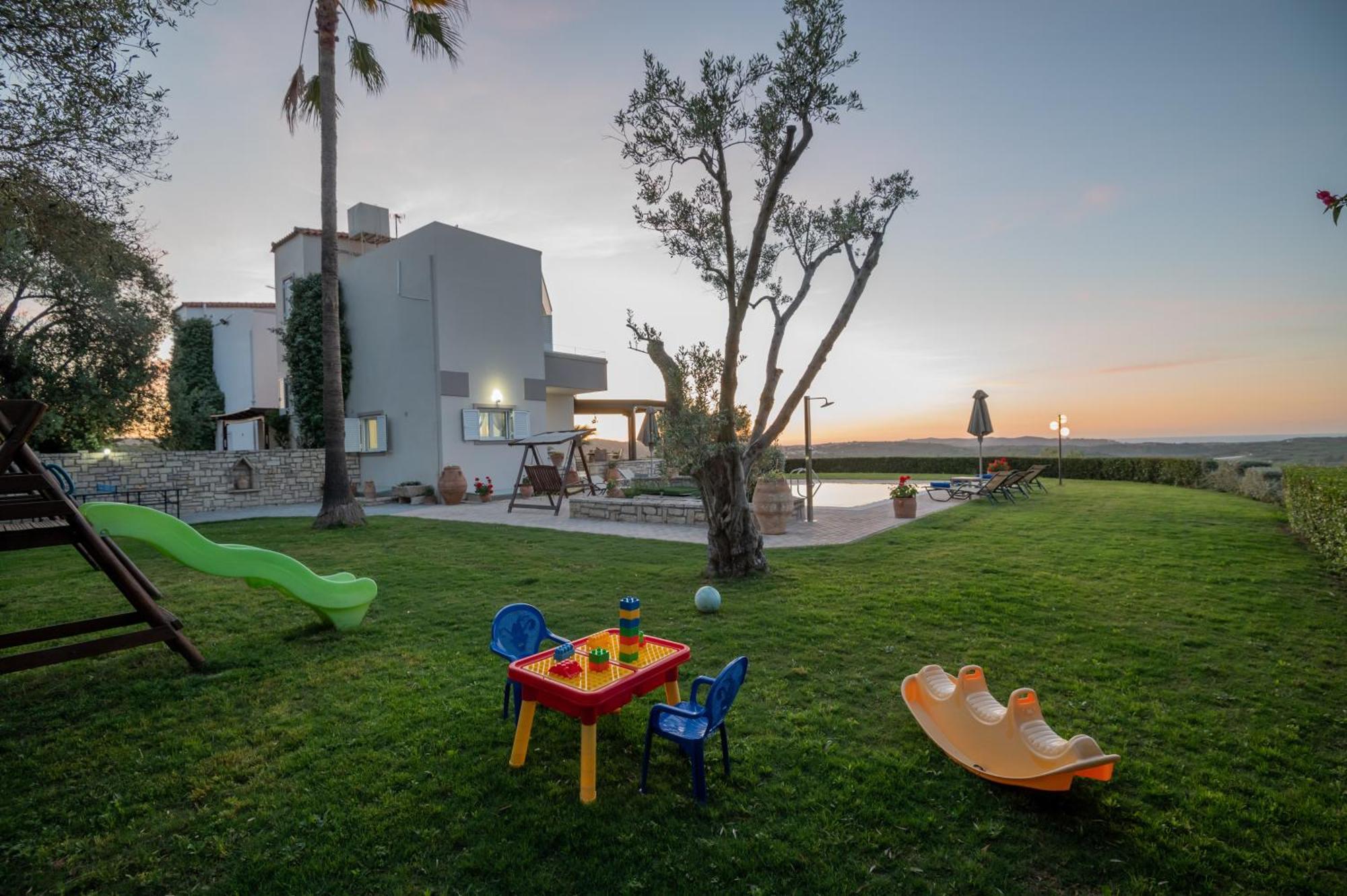 Villa Elisabeth Perama  Exterior foto