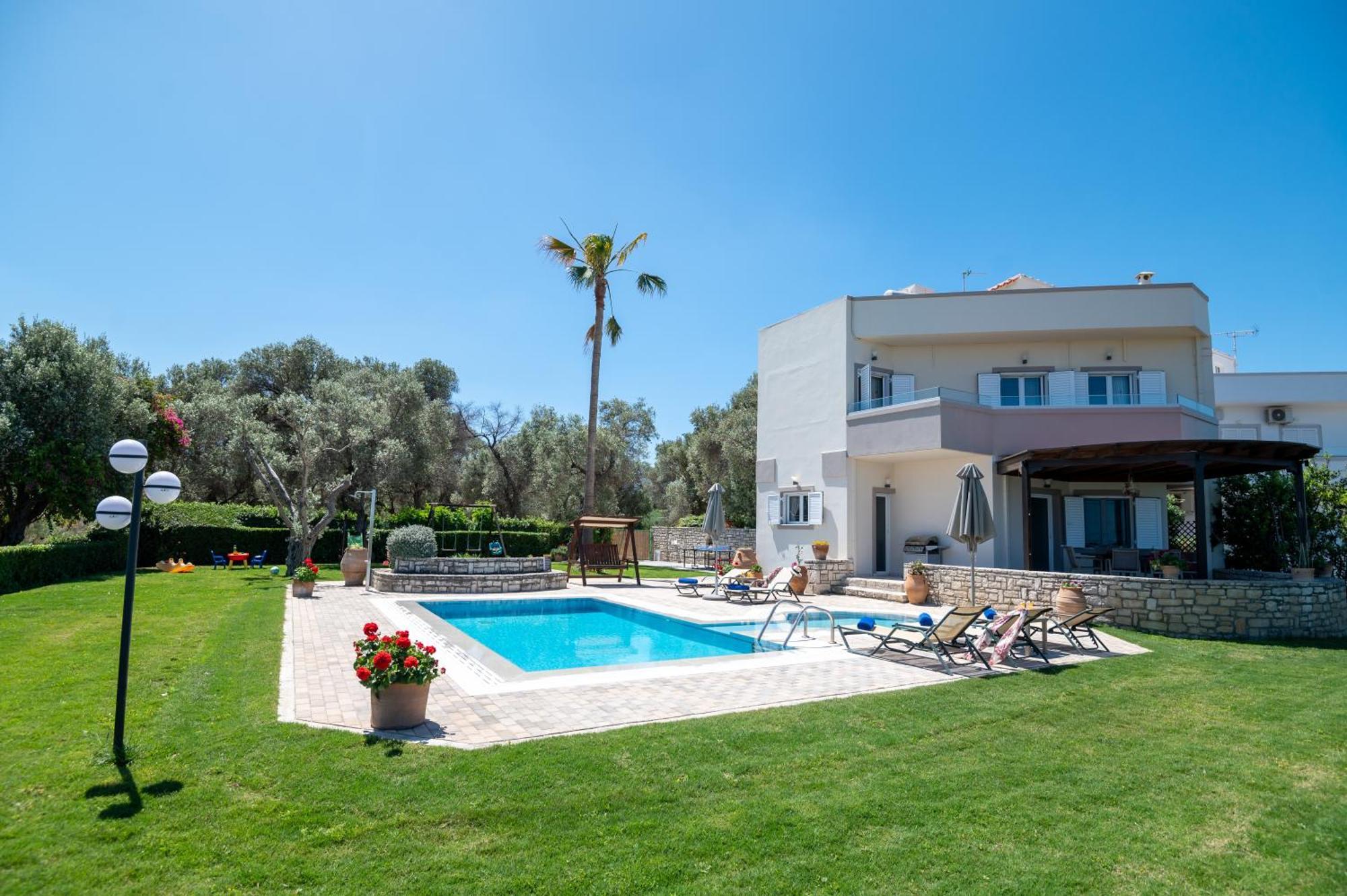 Villa Elisabeth Perama  Exterior foto