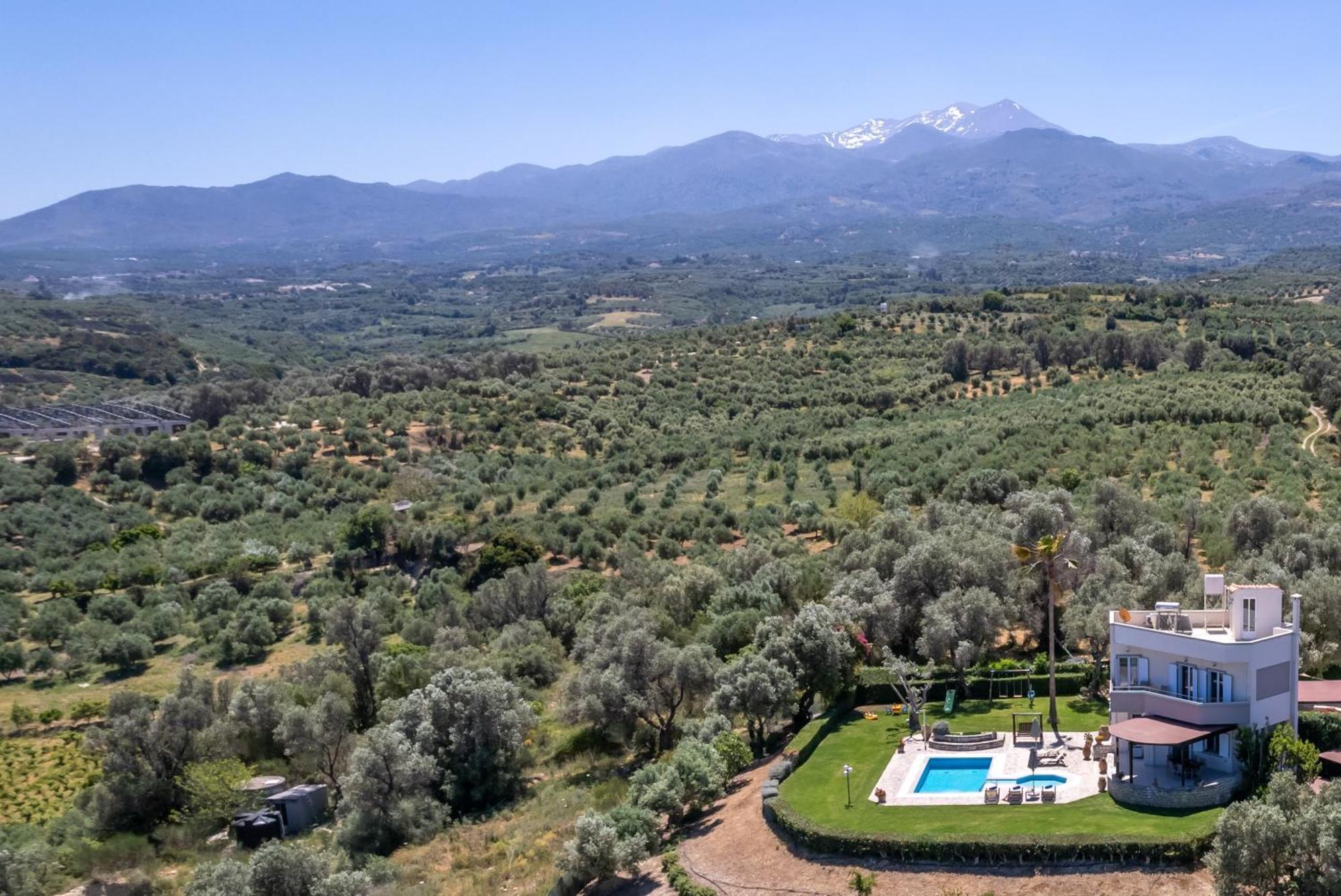 Villa Elisabeth Perama  Exterior foto